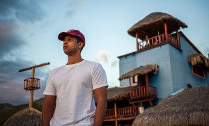 el hombre que cuida, hector anibal