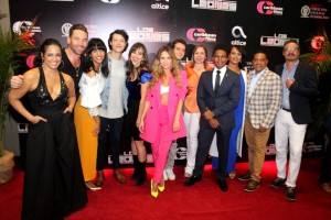 Los leones elenco